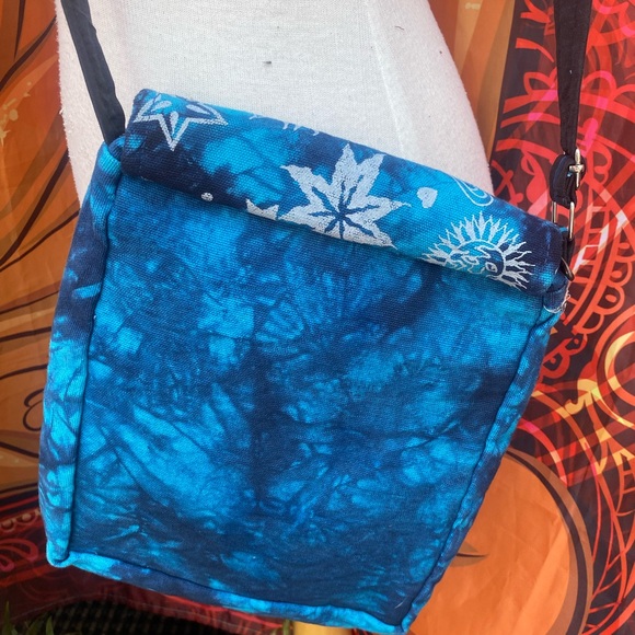 🤗276-UR Out Of This 🌎 Magical TriPpie Galaxy Tie Dye Bag - Picture 3 of 5